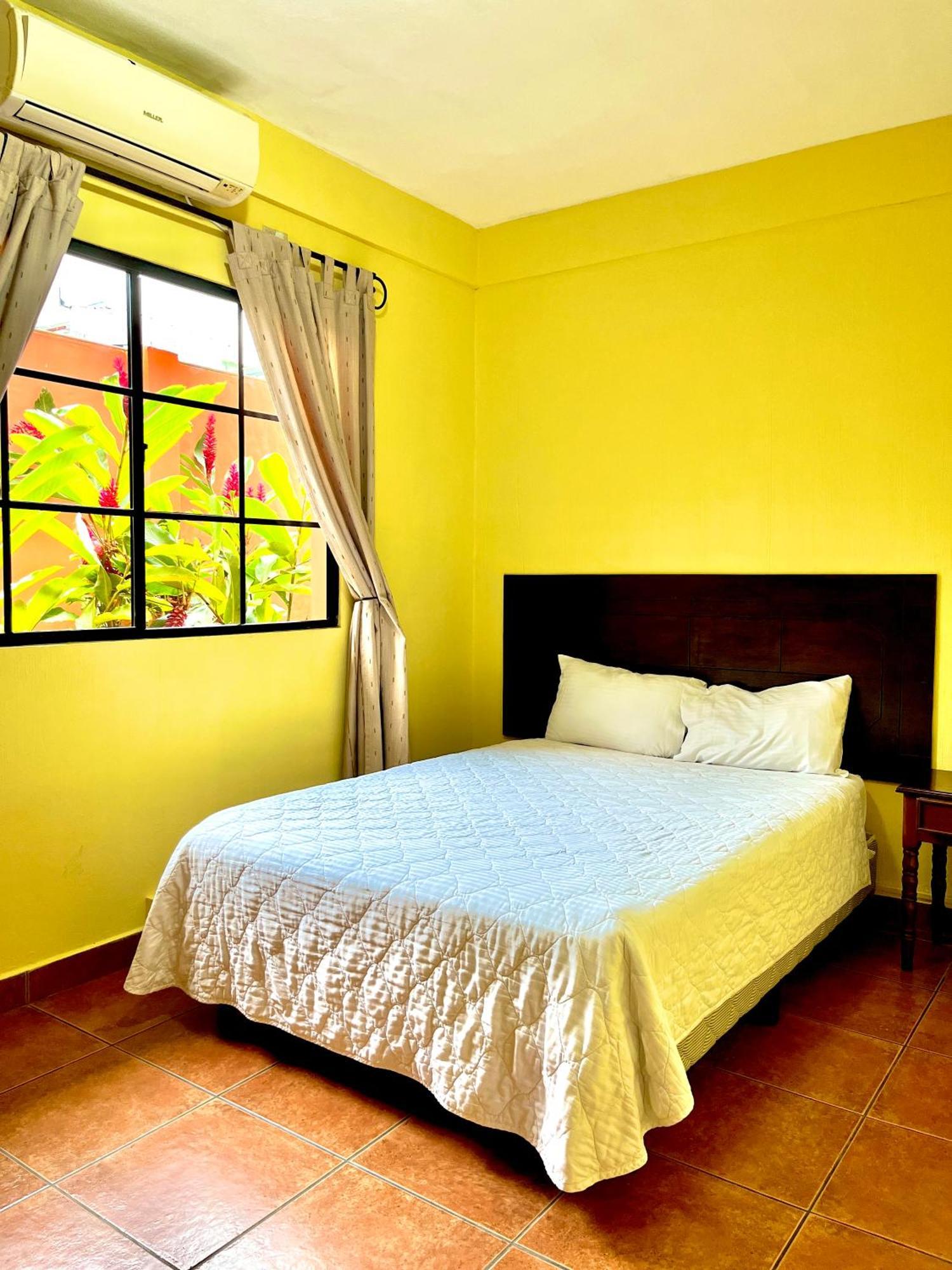 Hotel Villa Terra San Salvador Exterior photo