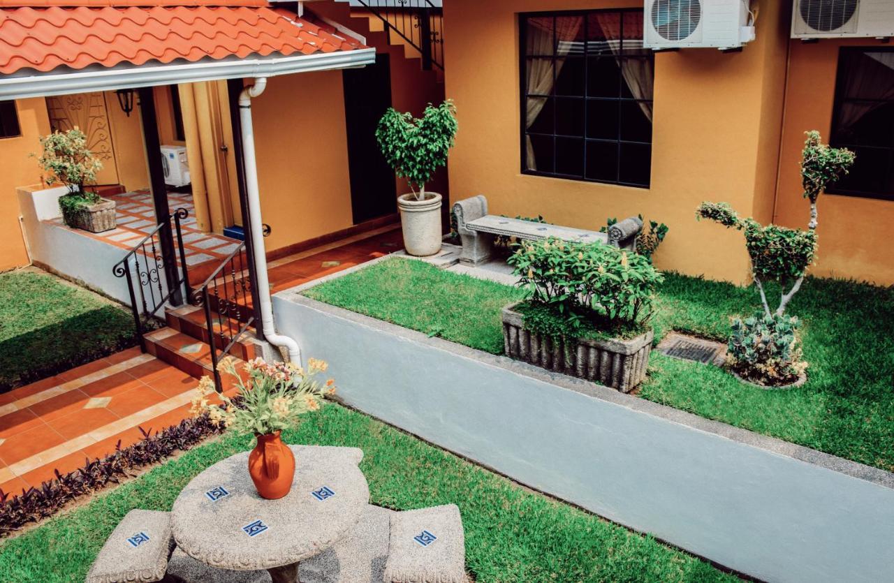 Hotel Villa Terra San Salvador Exterior photo